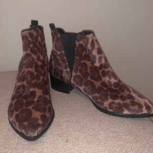 Pointed toe cheetah booties